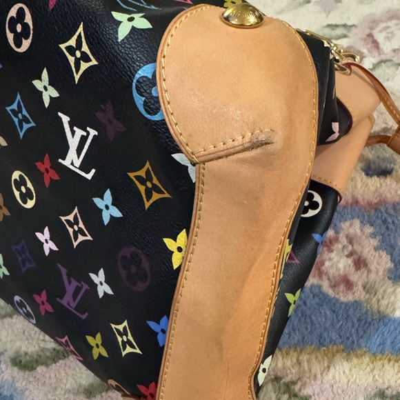 Louis Vuitton Monogram Ursula - Picture 5 of 11